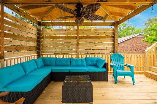 Woodlands Wonder by Oak Island Accommodations - photo 47