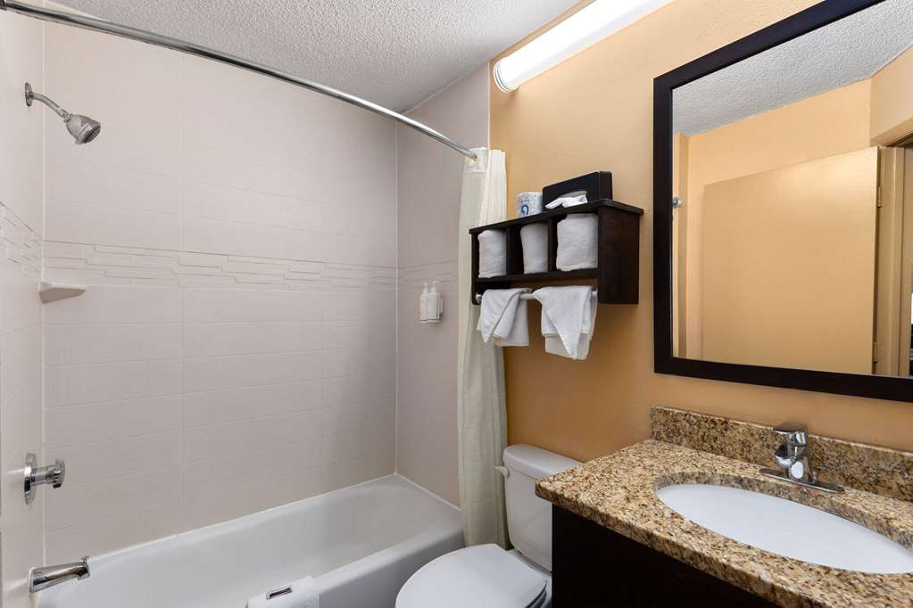 Super 8 by Wyndham Myrtle Beach Market Common Area - photo 20