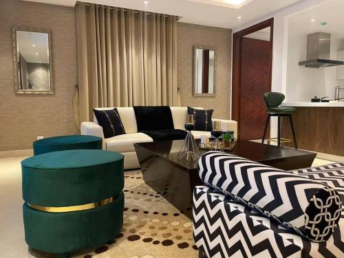 Gold Crest Apartments DHA Lahore — 5-Star Luxury Hotel in Lahore, Pakistan