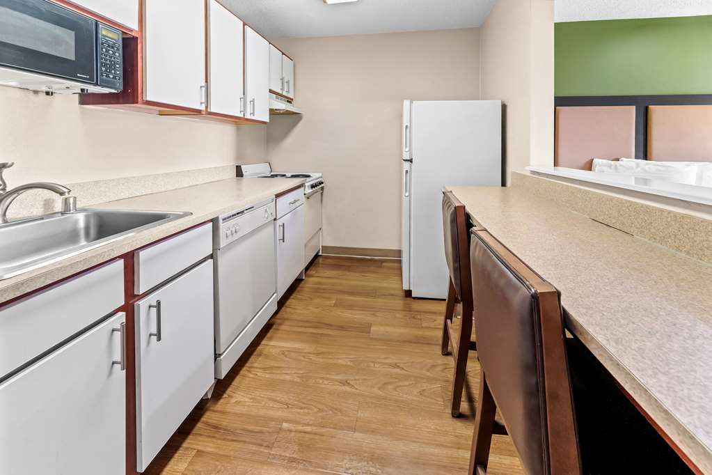Suburban Studios Macon North - photo 15