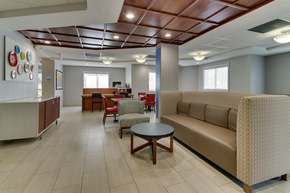 Holiday Inn Express & Suites West Palm Beach Metrocentre by IHG - photo 68