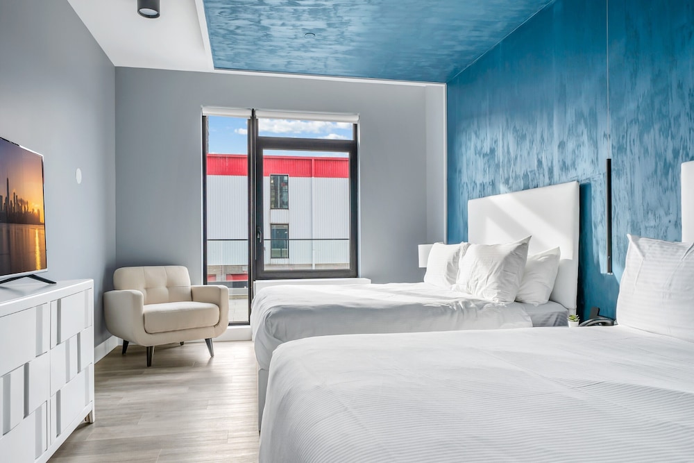 Global Luxury Suites at The Arches - photo 44