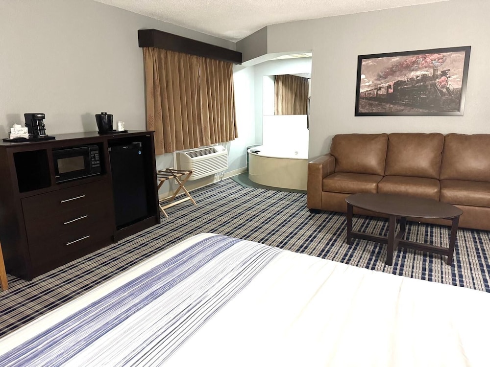 AmericInn by Wyndham Ames - photo 21