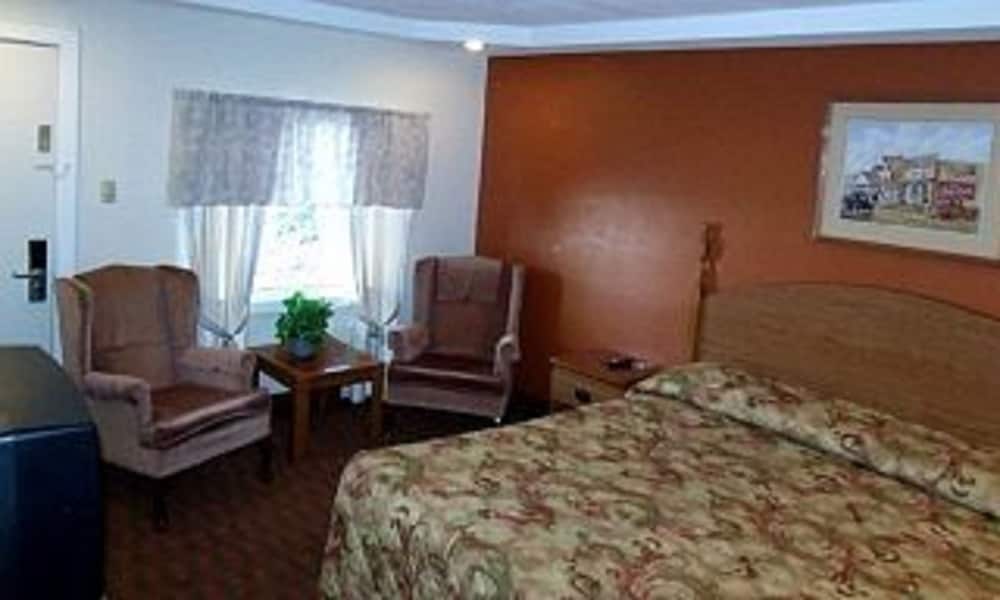Woodlawn Hills Motel - photo 13