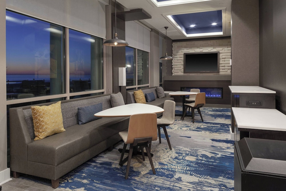 Residence Inn by Marriott Virginia Beach Oceanfront - photo 3