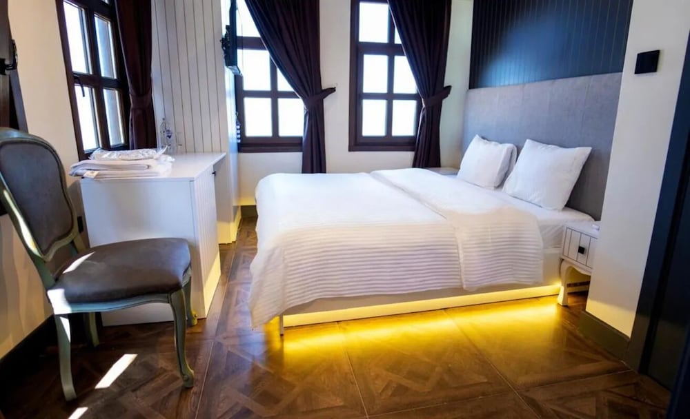 Tirilye Balık Otel in Mudanya, Turkey