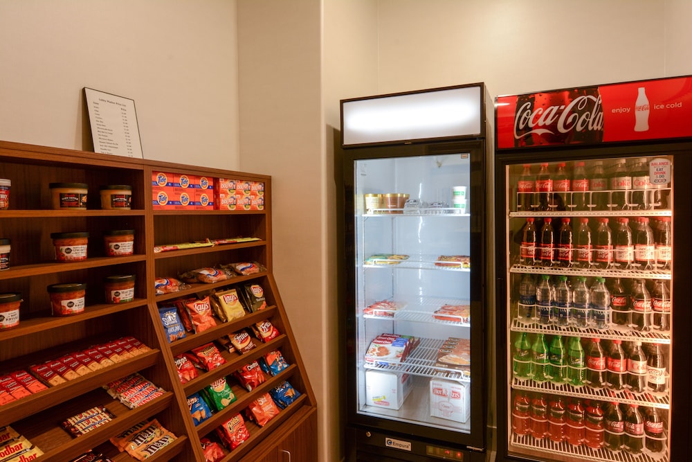 Holiday Inn Express & Suites New Boston by IHG - photo 24