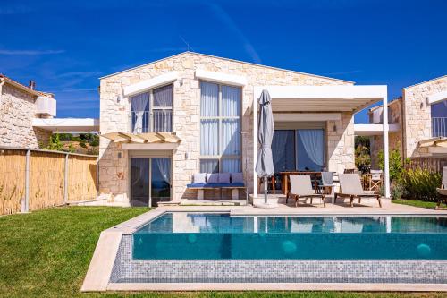 ArtHill eco villas — 4-Star Luxury Hotel in Nikiti, Greece