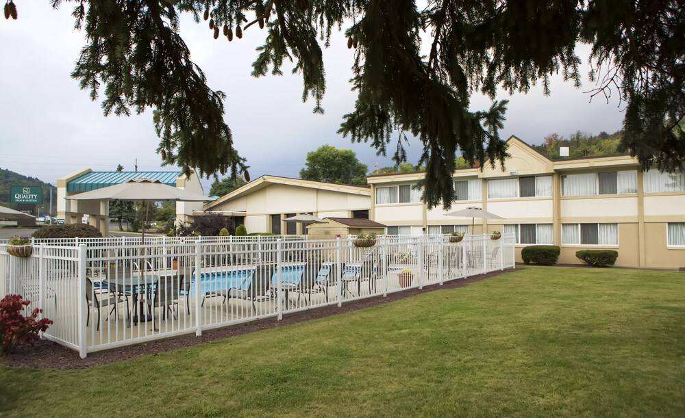 Quality Inn & Suites Vestal Binghamton near University - photo 40
