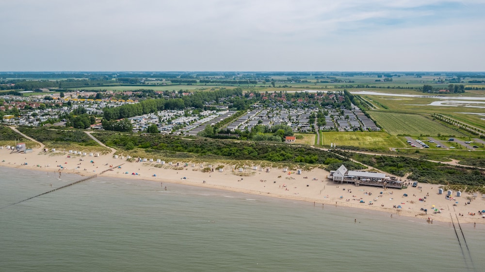 EuroParcs Schoneveld — hotel in Breskens