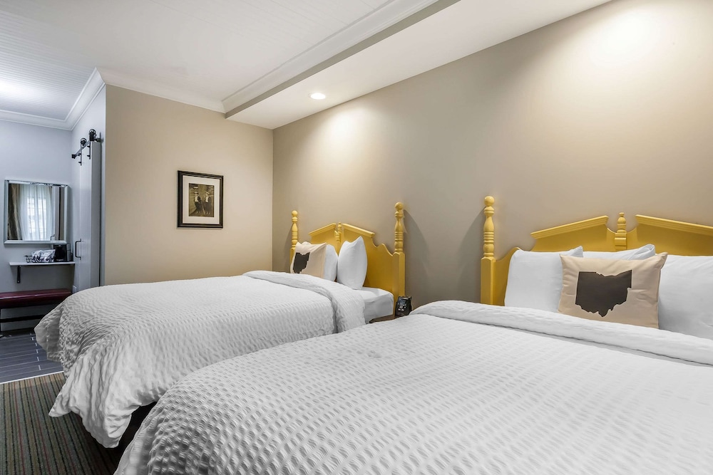 The Aurora Inn - photo 17