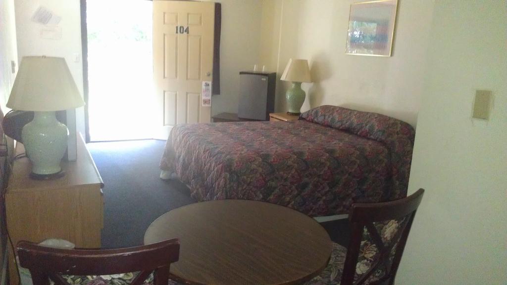 Bremerton Inn - photo 12