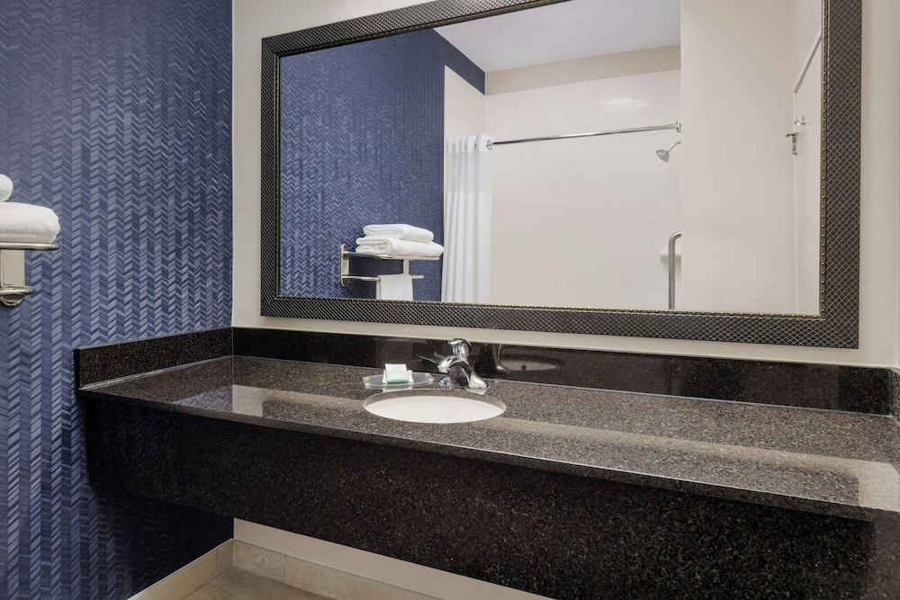 Fairfield Inn by Marriott Philadelphia Airport - photo 10