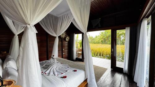 Eco Oasis Wooden Villa Ubud — 4-Star Luxury Hotel in Tegalalang, Indonesia