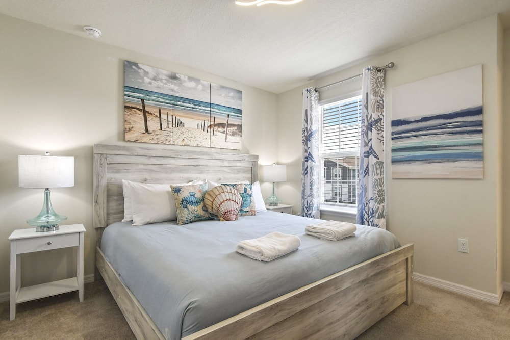 Relax in Style Pool Resort Amenities Near Disney - photo 6