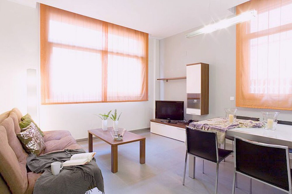 BizFlats Fira Place — 4-Star Luxury Hotel in Barcelona, Spain