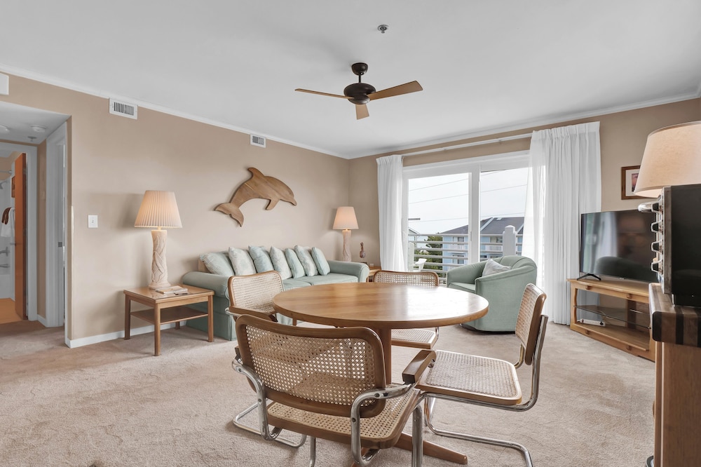Sandpeddler Inn & Suites - photo 93