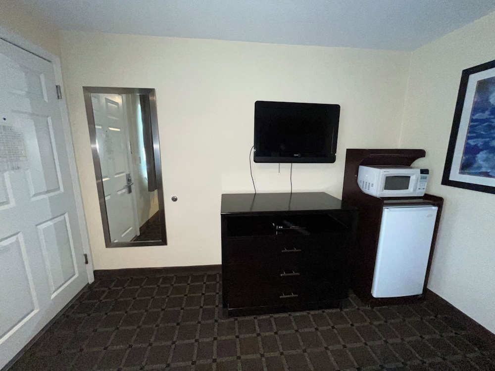 Oregon Trail Inn and Suites - photo 9