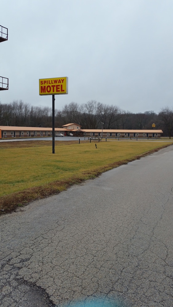 Spillway Motel - photo 14