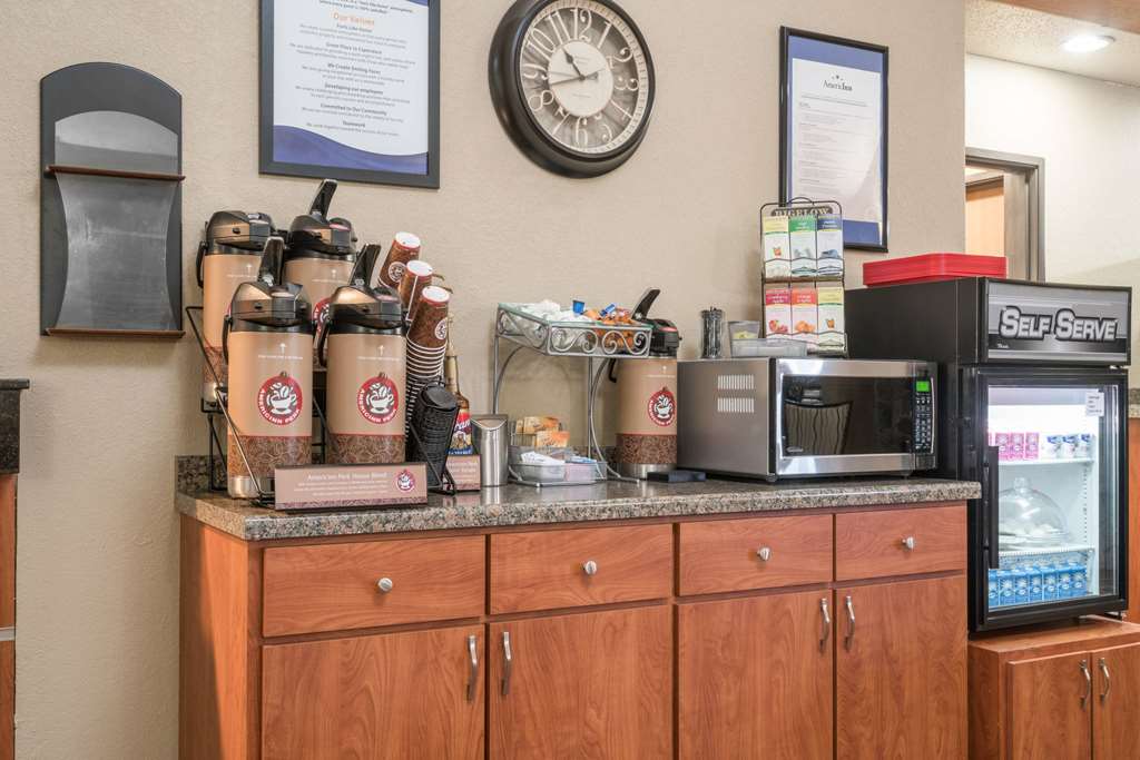 AmericInn by Wyndham Fargo West Acres - photo 19