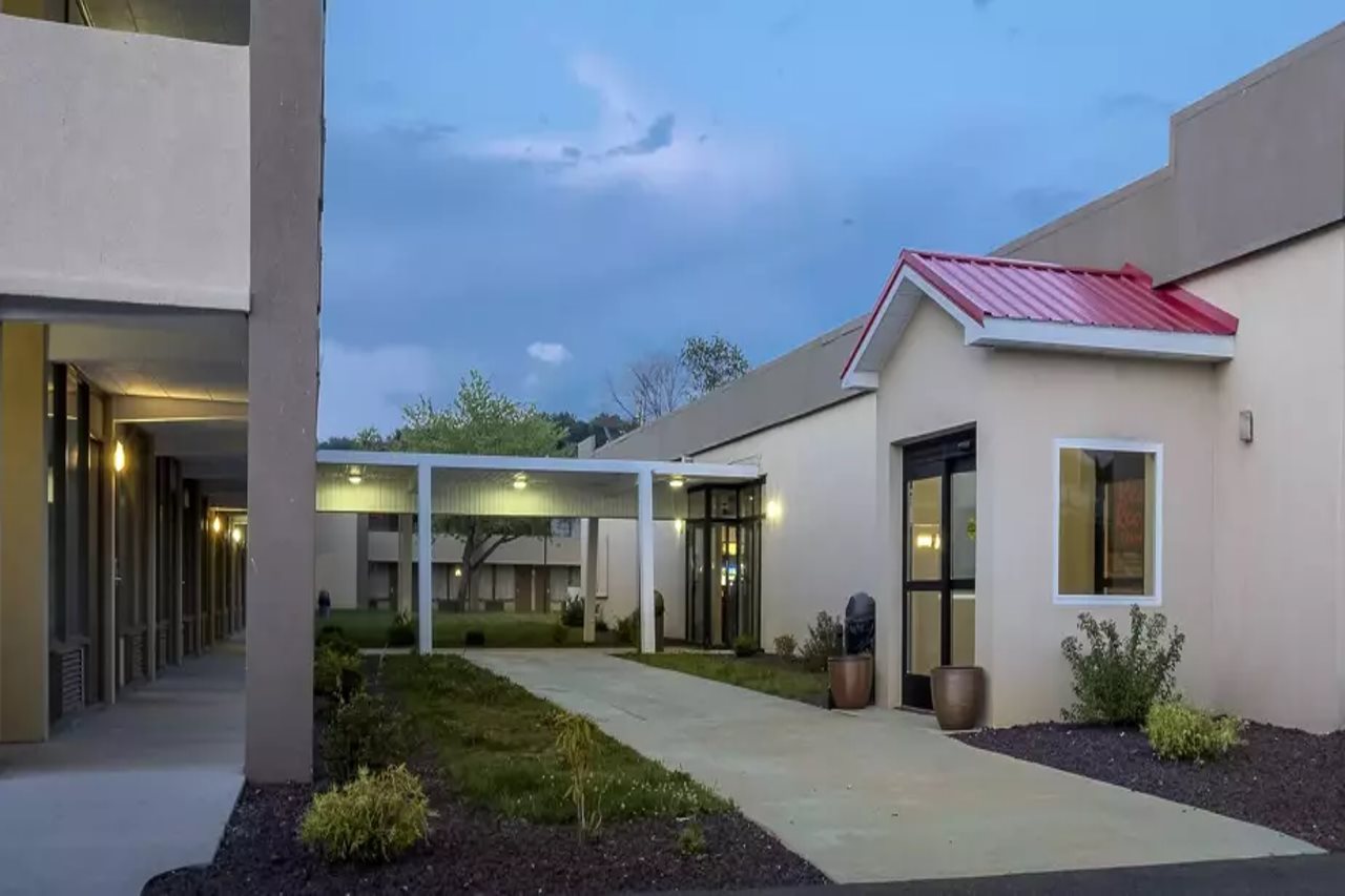 Red Roof Inn Clearfield — Clearfield