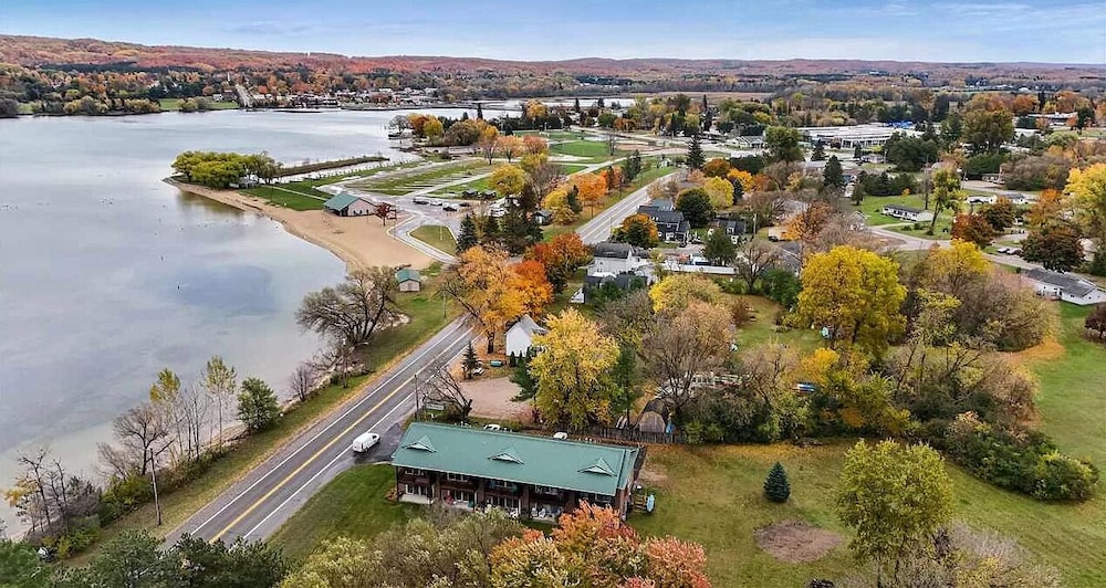 South Arm Retreats - photo 34