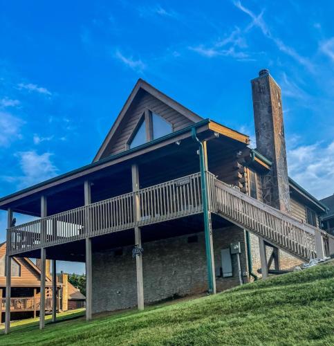 Eagle Eye Cabin in the Smokies — 4-Star Luxury Hotel in Sevierville, United States