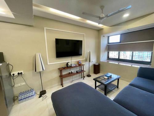 Luna 1BHK Bandra W by The Bombay Home Company