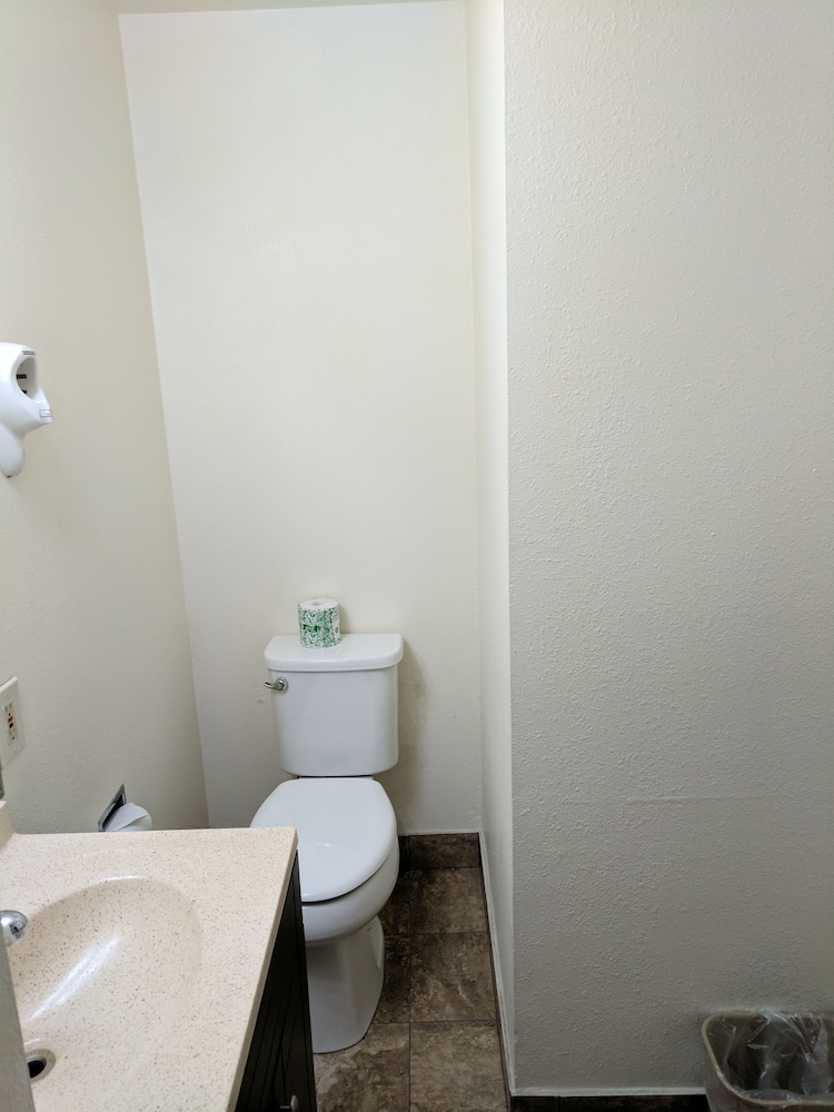 La Hacienda Motel - photo 17