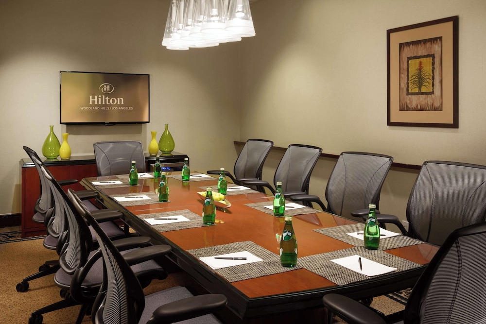 Hilton Woodland Hills Los Angeles - photo 37