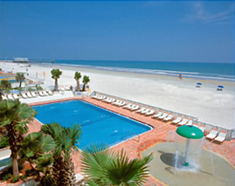 Boardwalk Inn and Suites - photo 33