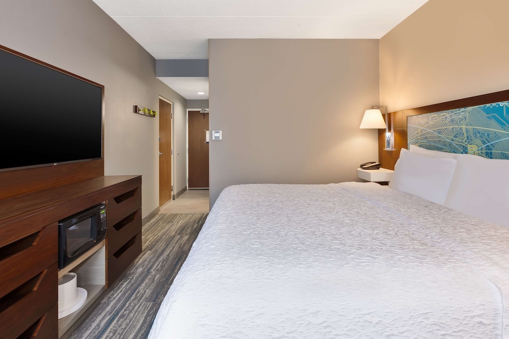 Hampton Inn Traverse City - photo 28