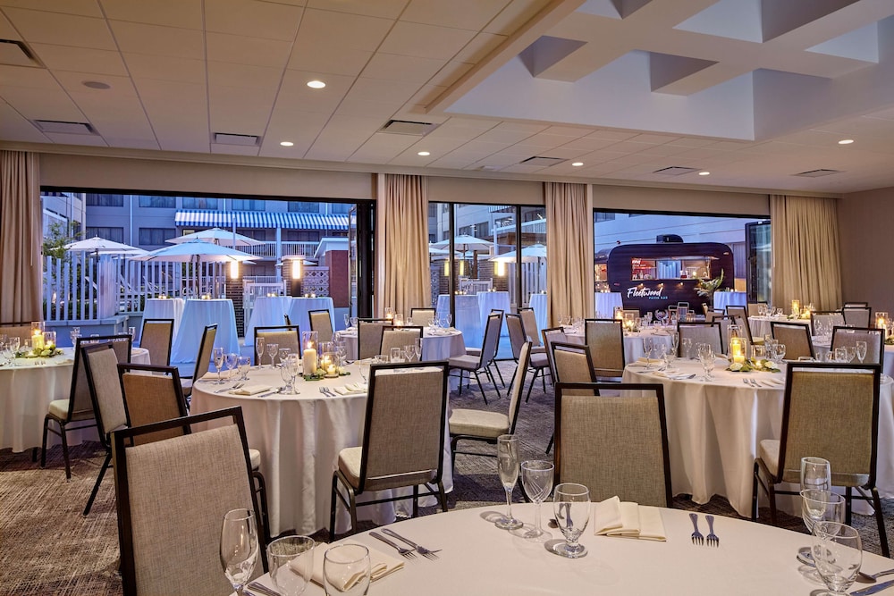 DoubleTree Suites by Hilton Nashville Airport - photo 36