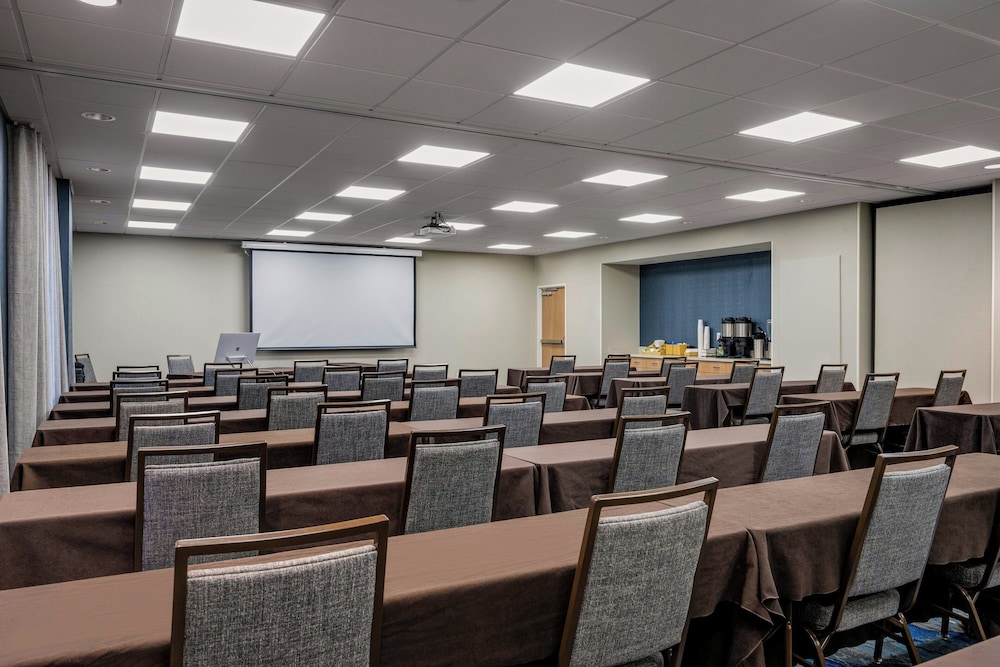 Fairfield by Marriott Inn & Suites Missoula Airport - photo 41