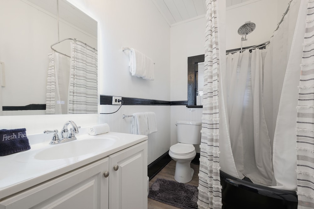 Pacific Cove Manor - photo 16