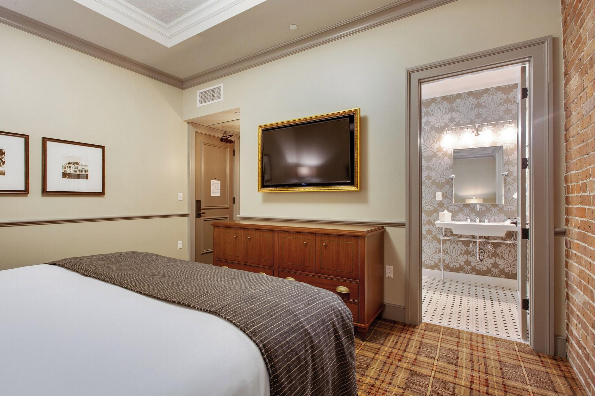 The Brakeman Hotel - photo 7