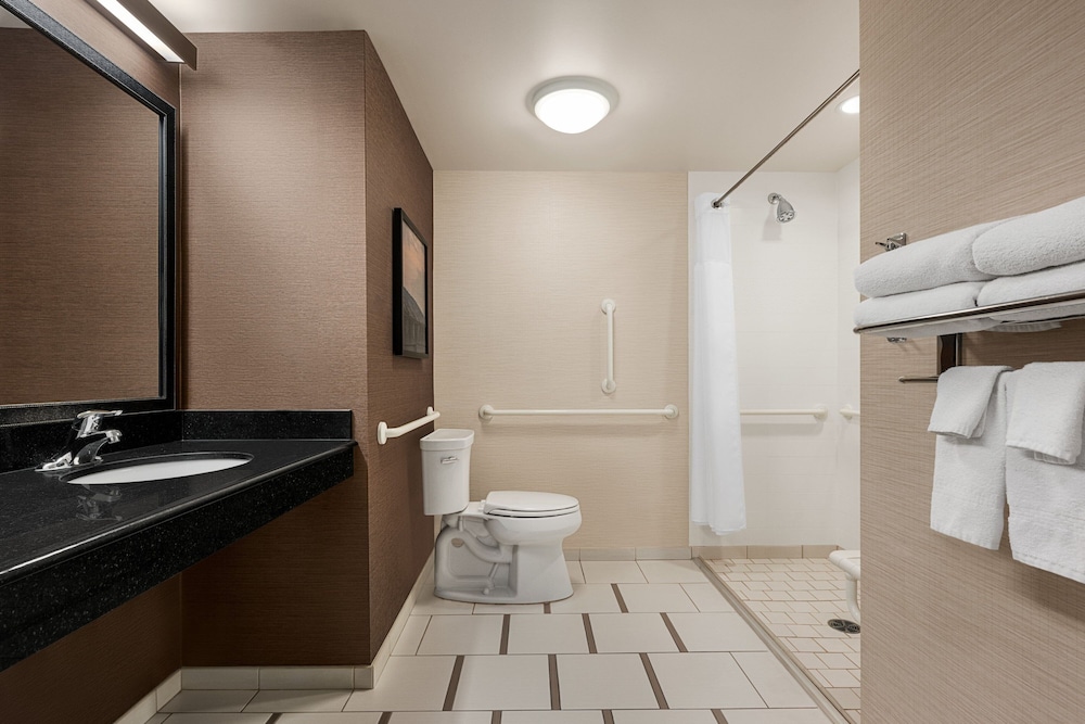 Fairfield Inn & Suites Hershey Chocolate Avenue - photo 25