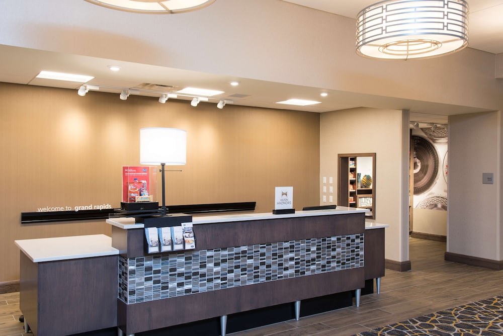 Hampton Inn & Suites Grand Rapids Downtown - photo 13