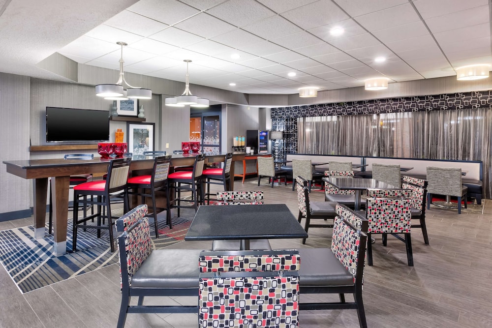 Hampton Inn Columbus Delaware I 71 North - photo 37