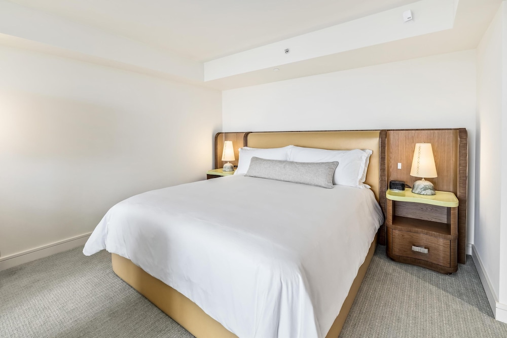Ka Laʻi Waikiki Beach LXR Hotels & Resorts - photo 18