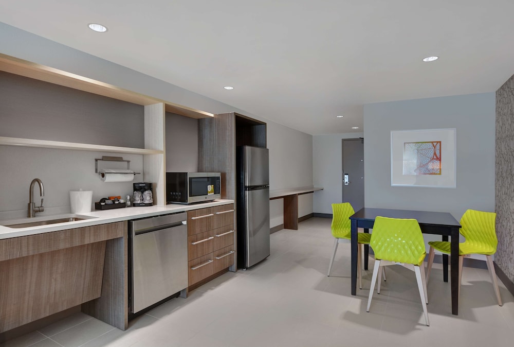 Home2 Suites by Hilton Largo - photo 21