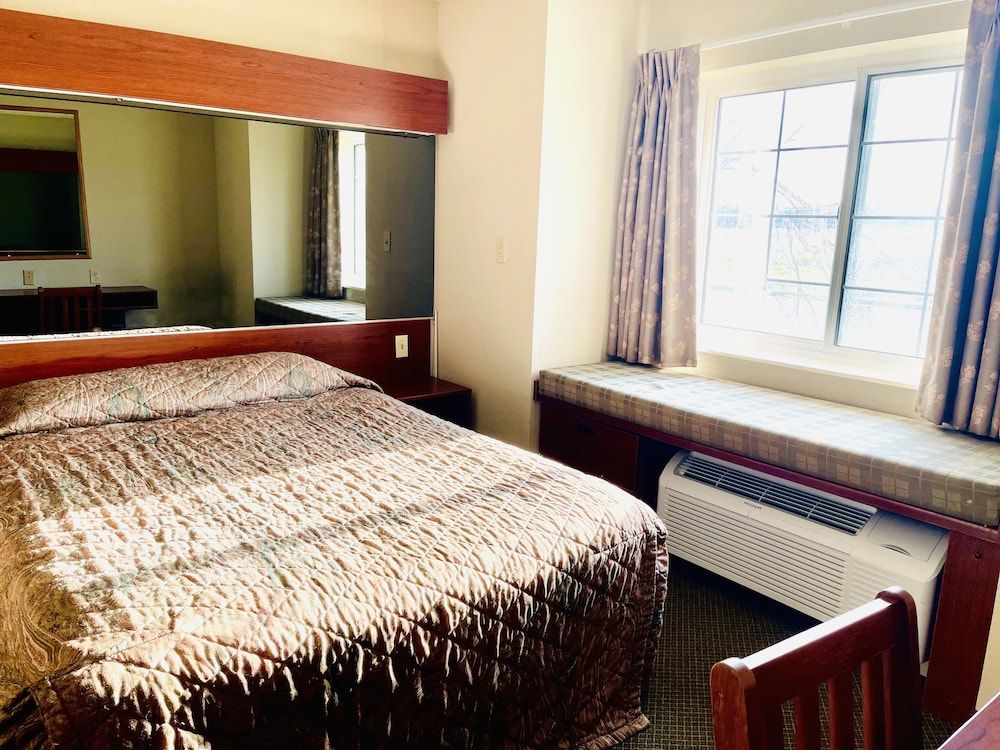 Welcome Inn & Suites - photo 4