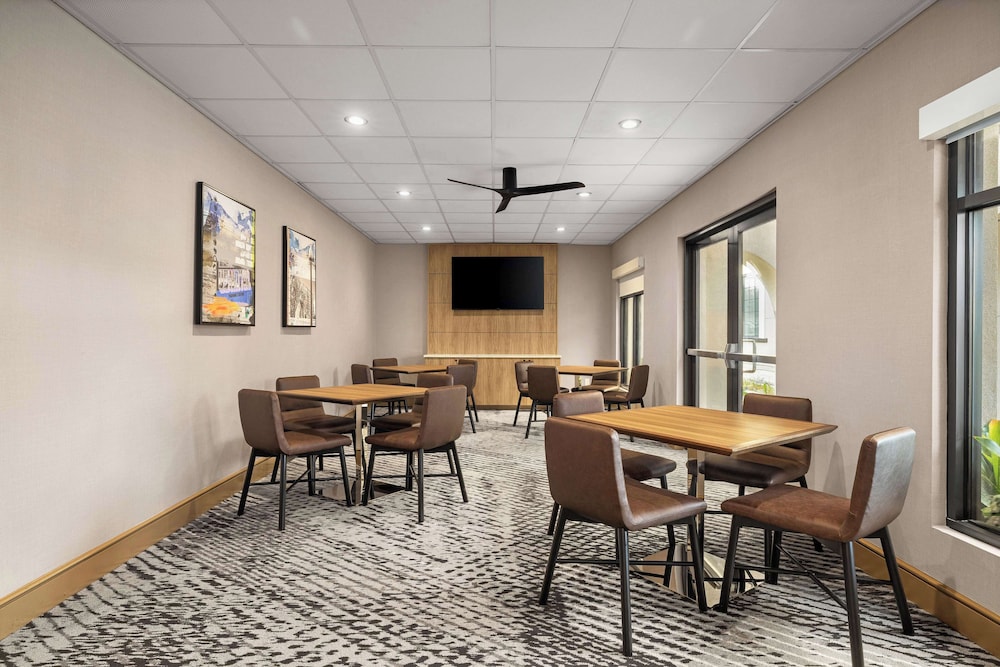 Homewood Suites by Hilton San Diego Airport Liberty Station - photo 50