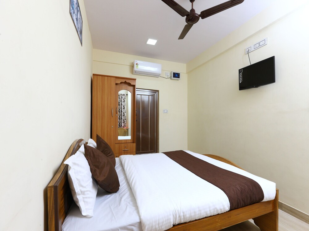Oyo 8937 Ragu Residency — Coimbatore