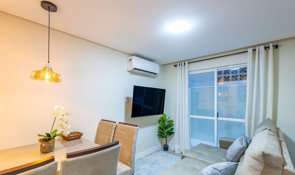 Apartamentos a 160m da Praia em BC SRL