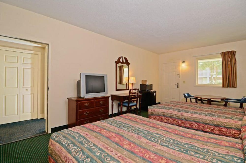 Motel 6 Sandersville GA - photo 13