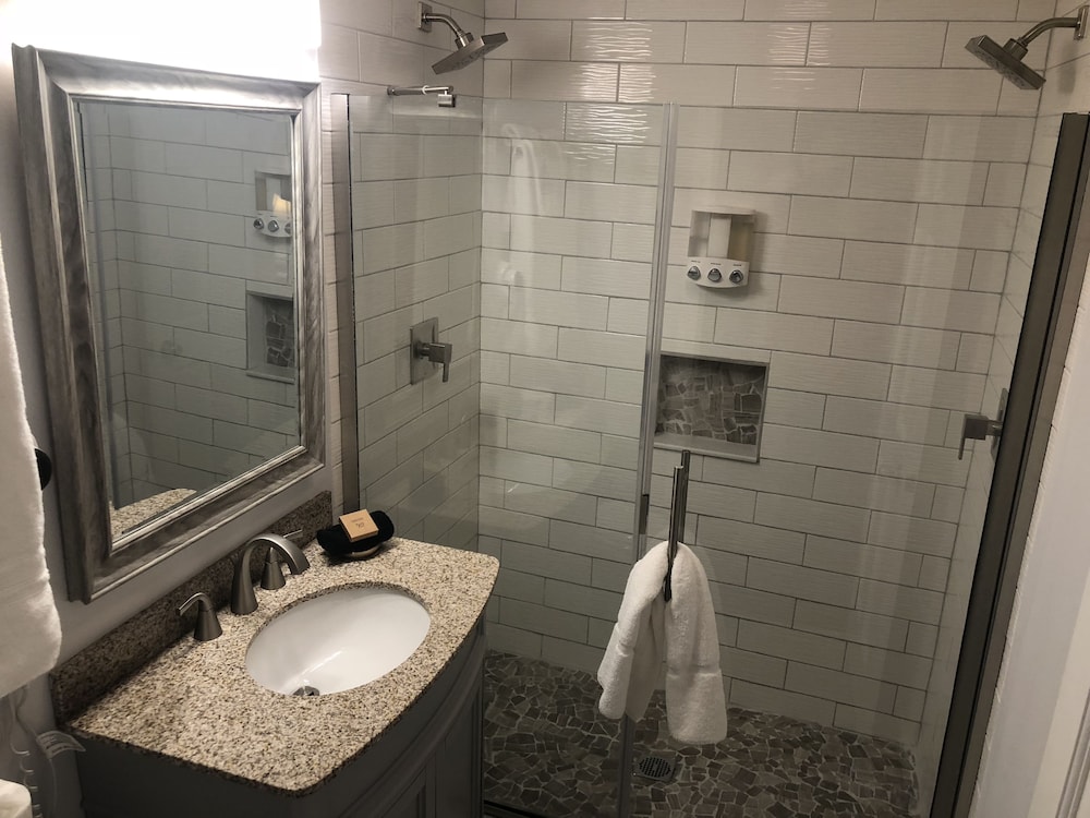 Phineas Swann Inn & Spa - photo 141