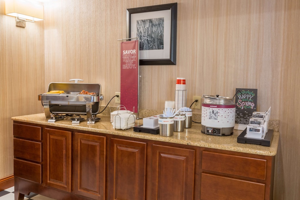 Hampton Inn Goshen - photo 24