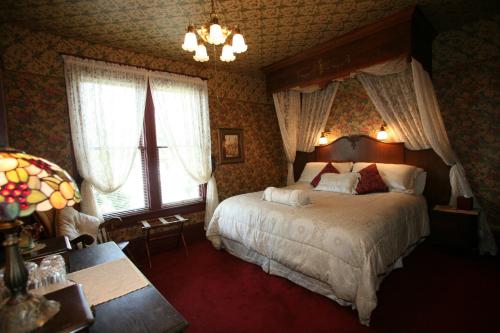 Old Consulate Inn - photo 21