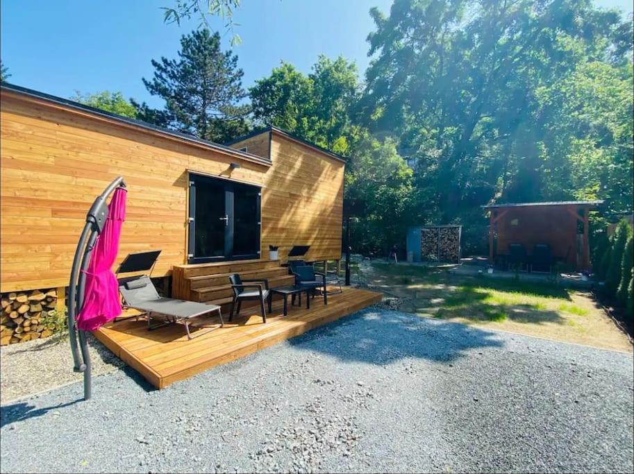 Glamping paradise with wellness — hotel in Dolni Brezany